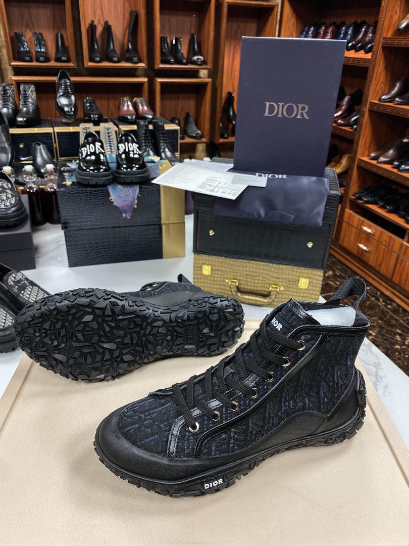 Urban Trek High-Top Utility Sneaker – Black Edition